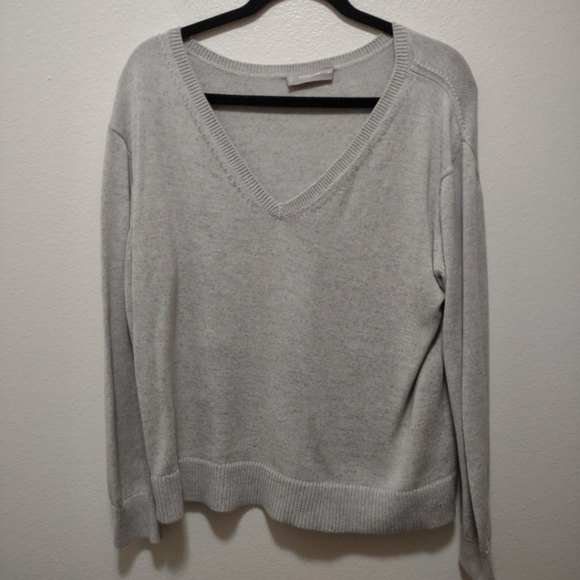 Everlane Gray V Neck Lightweight Sweater Medium - Picture 1 of 4